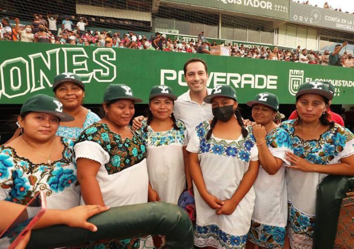 ''Partido del Cambio'', primer juego de softbol femenil en el Kukulcán