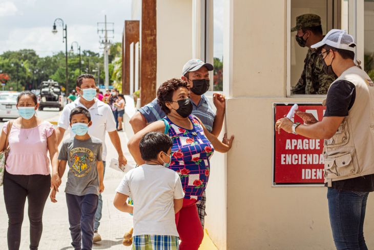 Mérida: Confusión entre padres de niños de 5 a 11 años; sólo vacunan a amparados