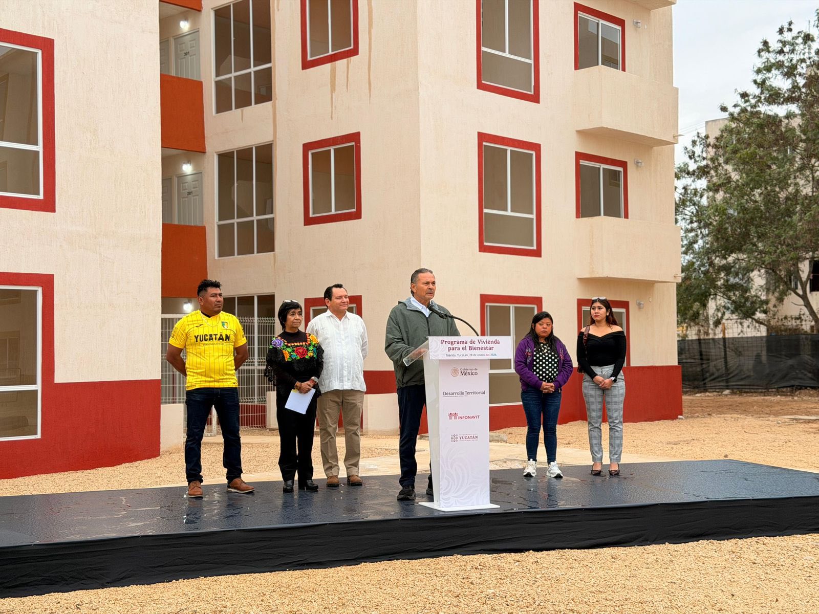 Realizan primera entrega de Vivienda para el Bienestar en Yucatán