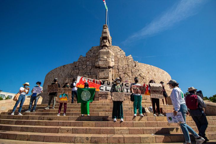 Jóvenes exigen acciones contra el cambio climático en Yucatán