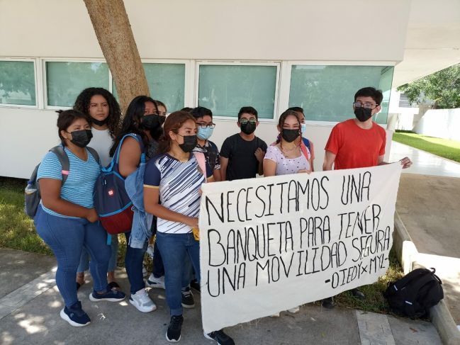 Alumnos de la UADY exigen más y mejores unidades de transporte público