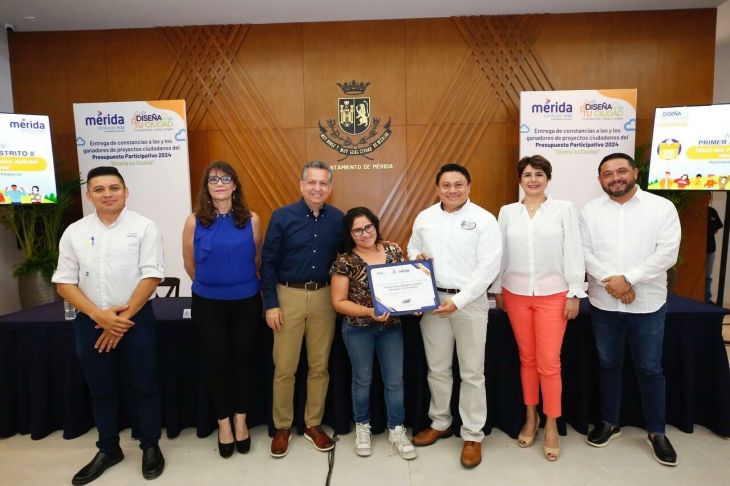Entregan en Mérida constancias a ganadores de proyectos del programa Diseña tu ciudad