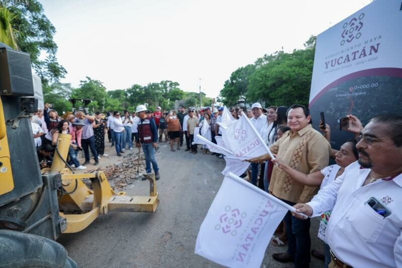 Inician los trabajos de reconstrucción de la carretera Emiliano Zapata–Xul en Oxkutzcab, Yucatán