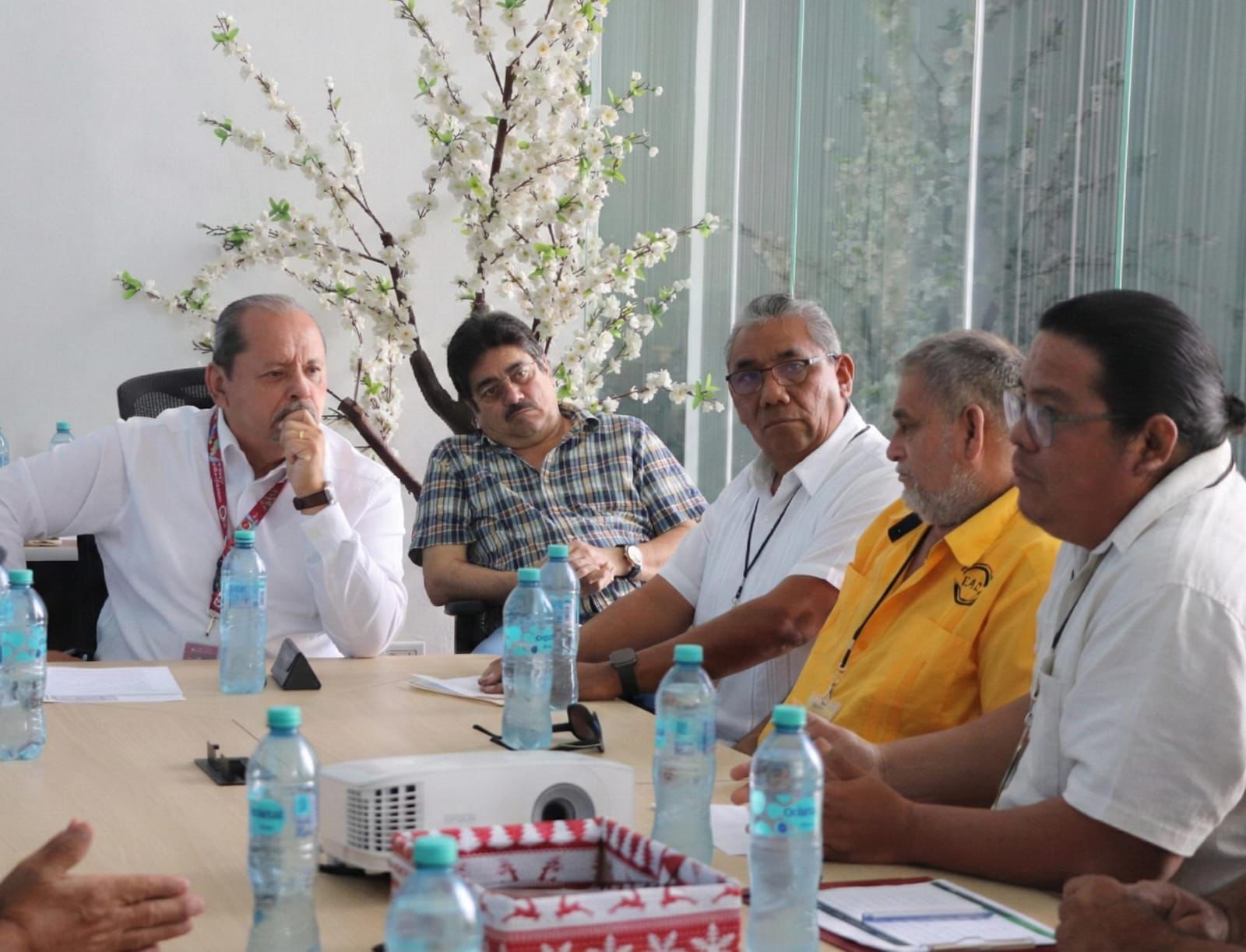 ATY atiende a taxistas que se manifestaron en el Cetram de La Plancha