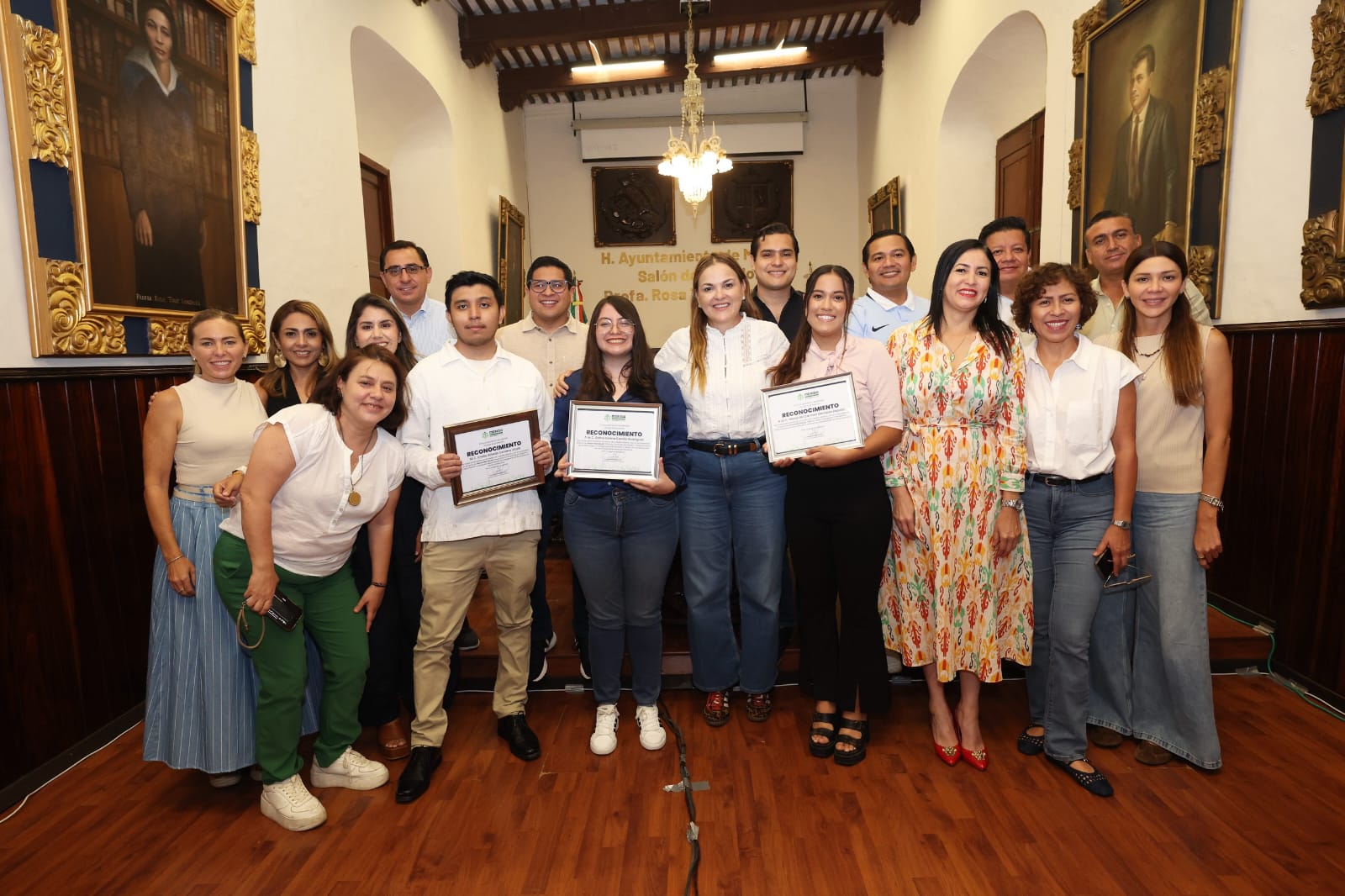 Jóvenes presentan propuestas para el uso responsable de la inteligencia artificial en Mérida