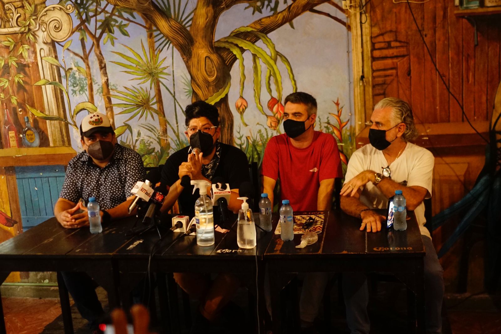 'Nos están apagando': Cantinas piden que les permitan dar servicio