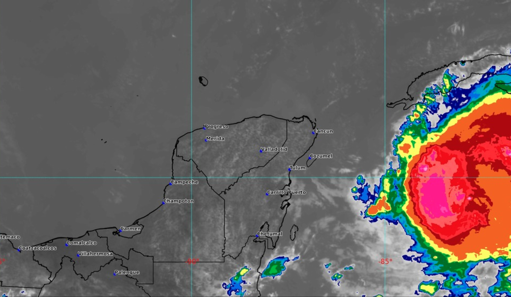 ‘Beryl’ se encuentra a 281 kilómetros de Yucatán; pronostican lluvias torrenciales
