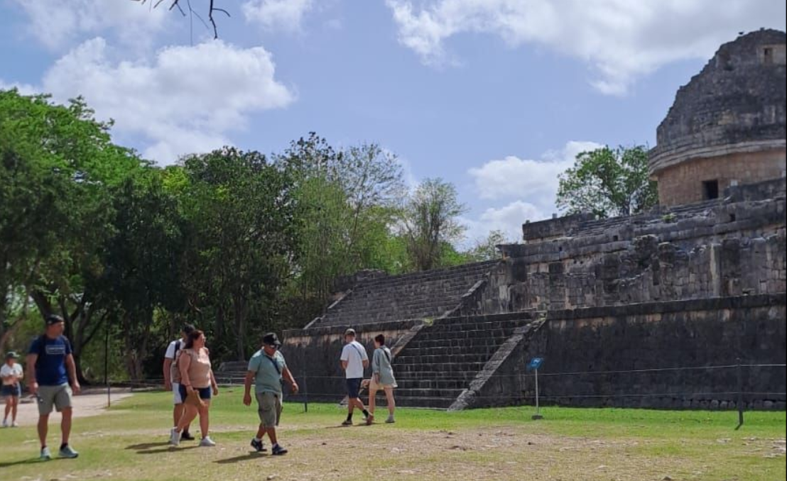Chichén Itzá amanece cerrado oficialmente, pero pobladores permiten el acceso gratuito
