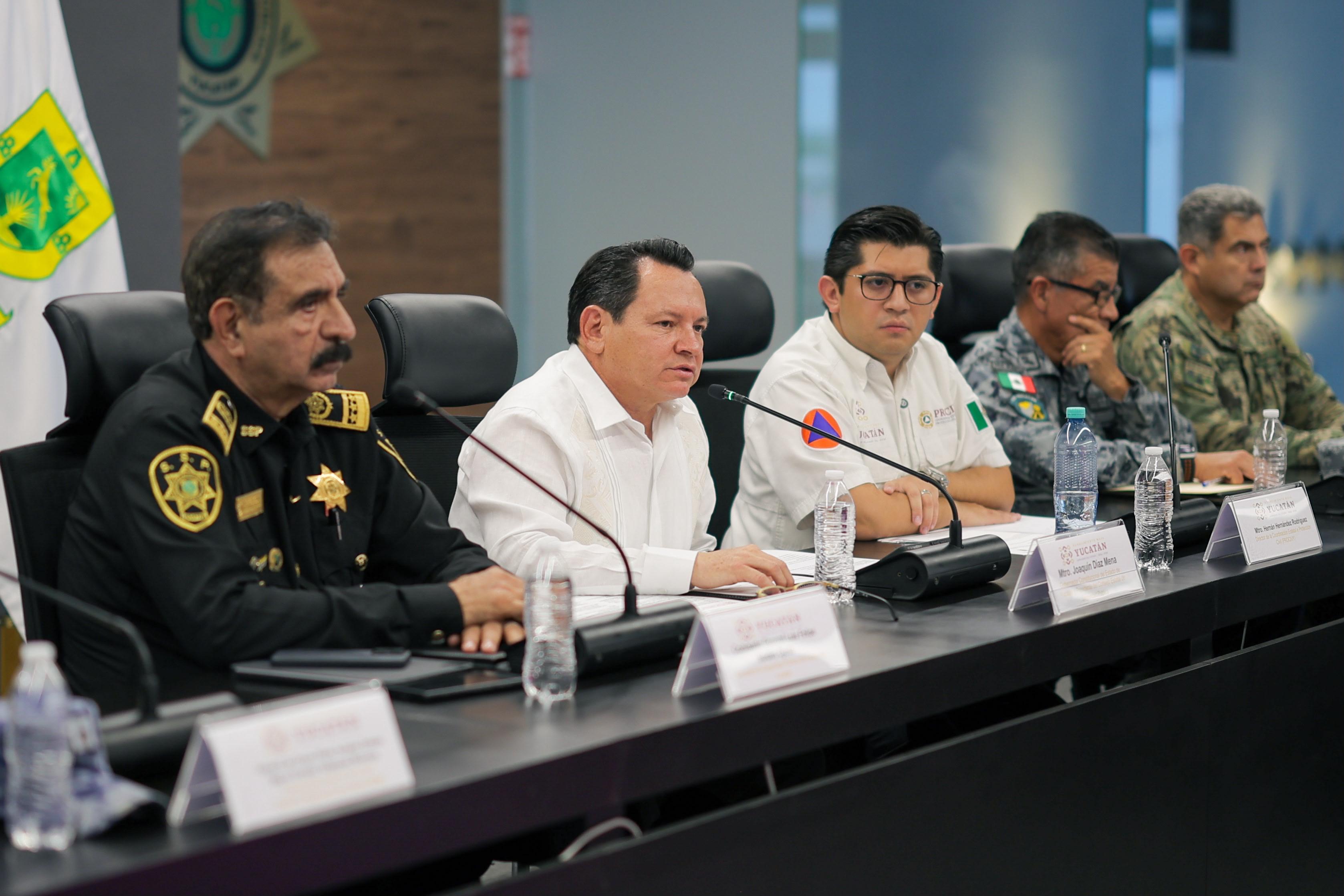 Anuncian reactivación de actividades laborales y regreso a clases en Yucatán 