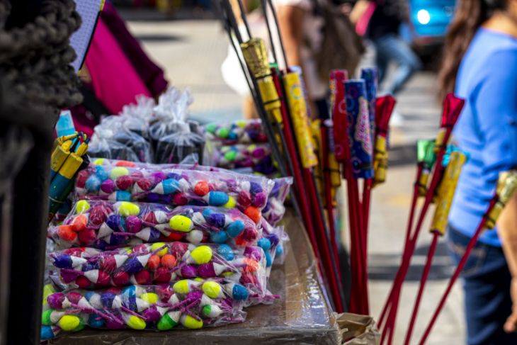 Venta de pirotecnia ha caído en Mérida