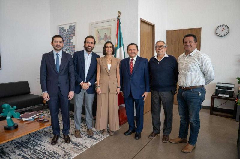 Gobierno Estatal y Sener impulsan transición hacia energías limpias en Yucatán