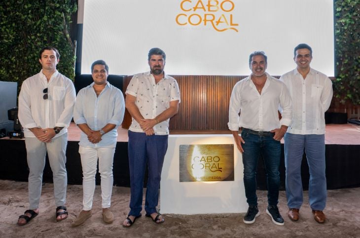Develan primera piedra de Cabo Coral, exclusivo y lujoso condominio frente a la costa de Yucatán