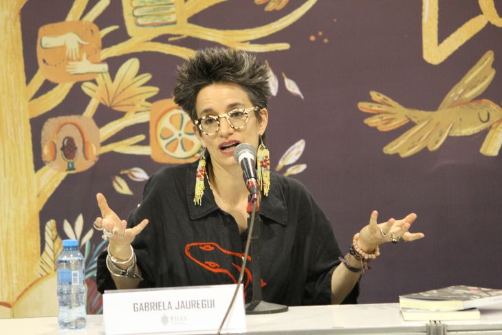 Gabriela Jauregui y la urgencia de seguir hablando de feminicidios con la novela ‘Feral’ en la Filey