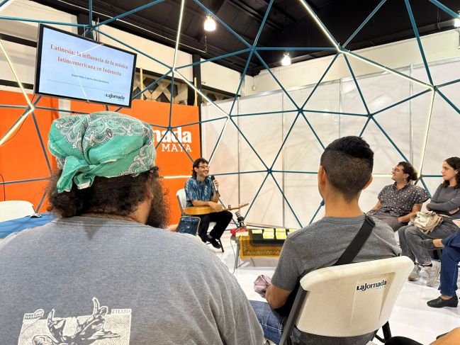 Cierra el stand de ‘La Jornada Maya’ en la Filey con tarde musical