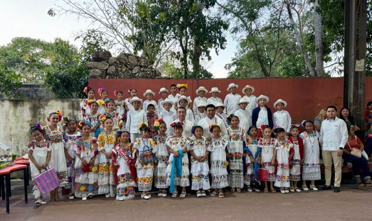 ''Que las nuevas generaciones se dediquen a difundir la lengua maya'': Indemaya