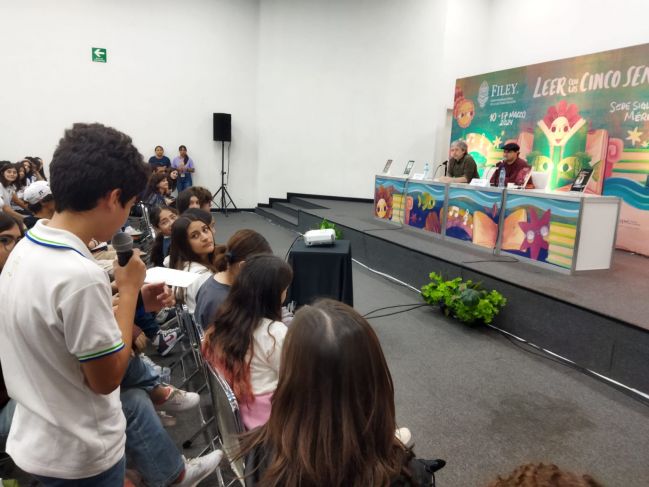 Filey: David Toscana recomienda a jóvenes acercarse a la literatura rusa