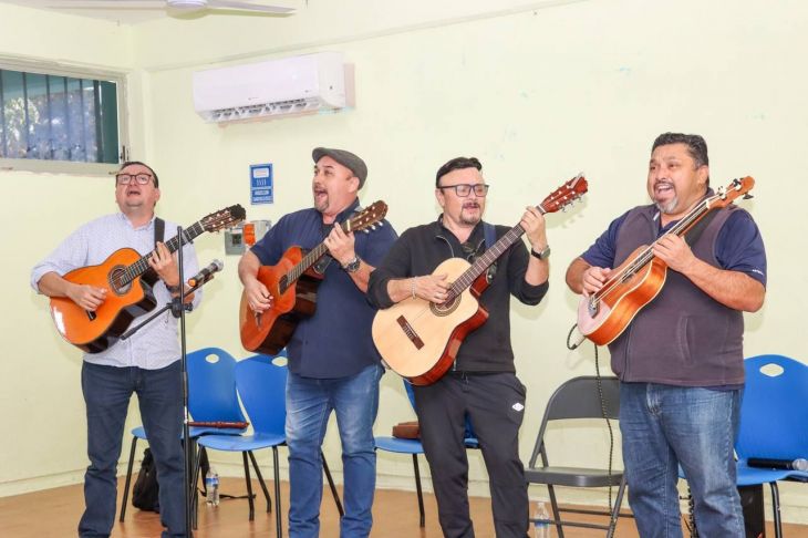 Segey promueve la trova yucateca en escuelas secundarias 