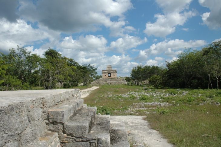 Urge dejar de ver y leer con ojos de la colonia a nuestras ciudades mayas: investigador