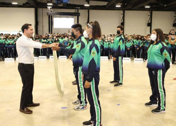 Anunció Vila Dosal becas a deportistas que ganen medallas en las olimpiadas de la Conade