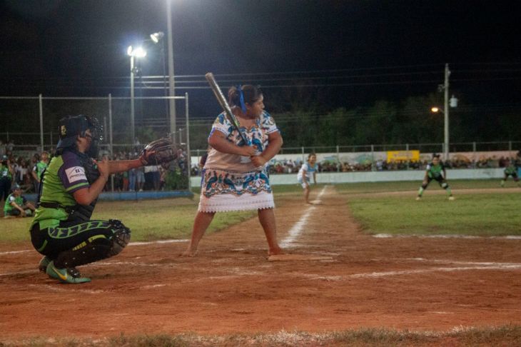 Las Amazonas de Yaxunah brillan en Mérida 