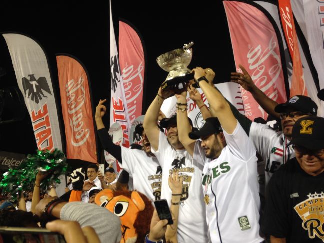 Debuta 'El Chapo' en un campo que le trae grandes recuerdos