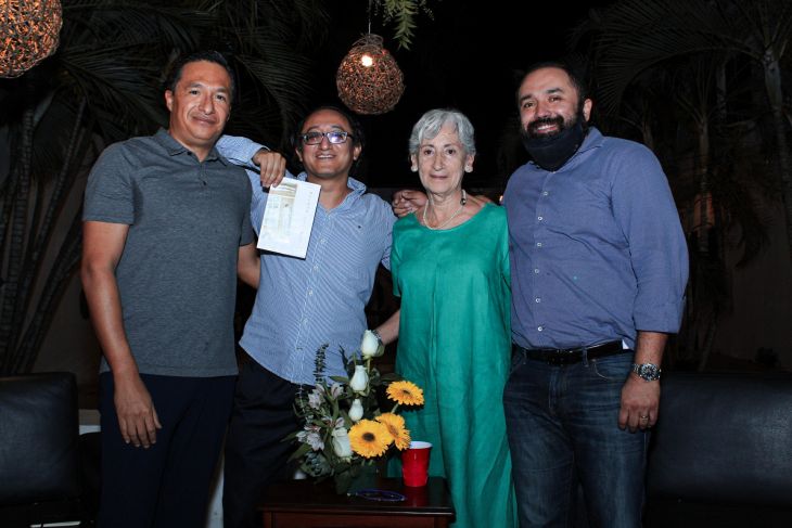 'Deidad devuelta', poemario que se lee al derecho y al revés