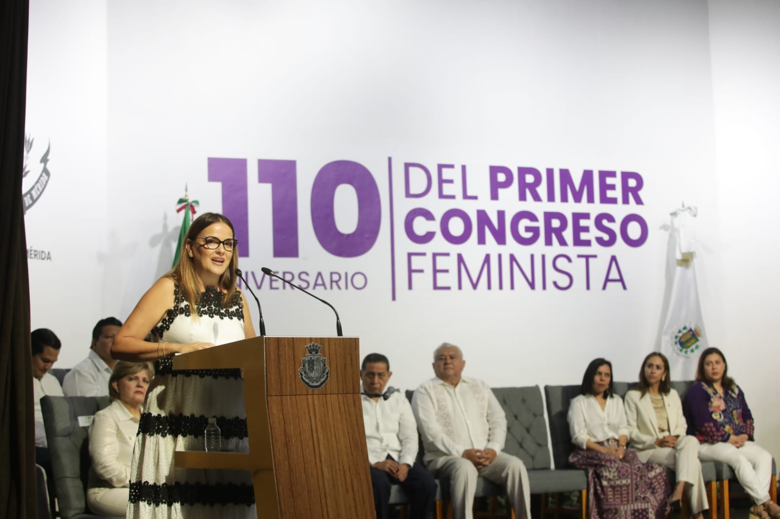 Cabildo de Mérida conmemora el 110 aniversario del primer Congreso Feminista en México