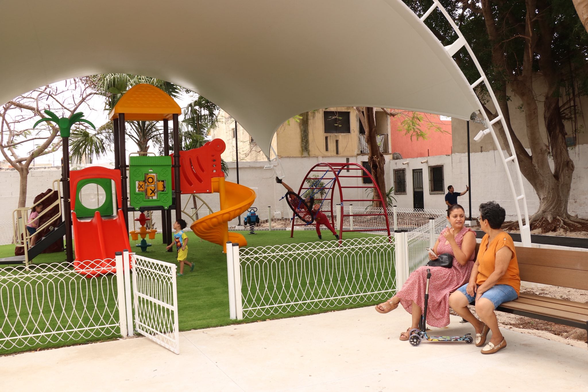 Ayuntamiento de Mérida entrega trabajos de rehabilitación de infraestructura en fraccionamientos de la capital