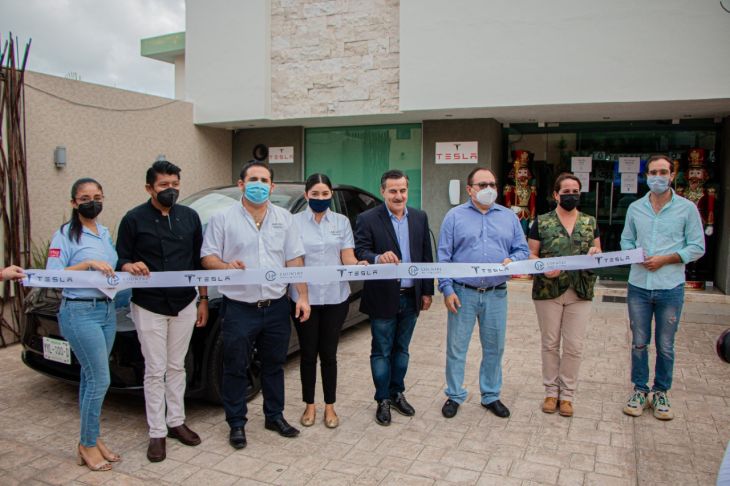 Instalan en Valladolid centros de carga para automóviles Tesla