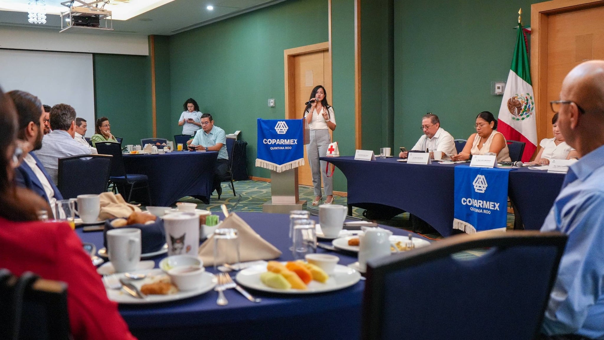 Alistan mentorías para jóvenes emprendedores en Cancún