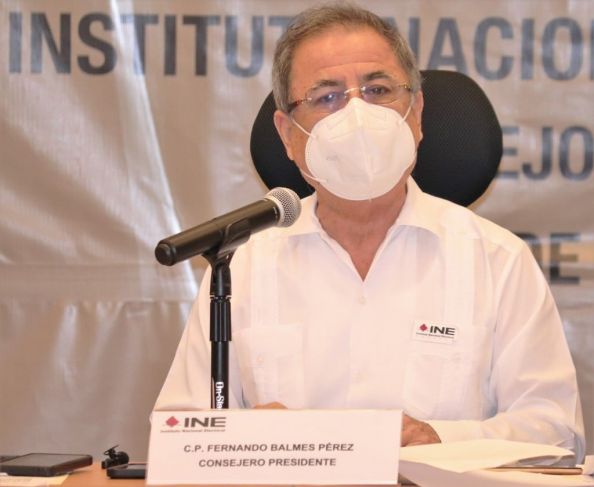 Luego de 22 años, Fernando Balmes se despide del INE Yucatán