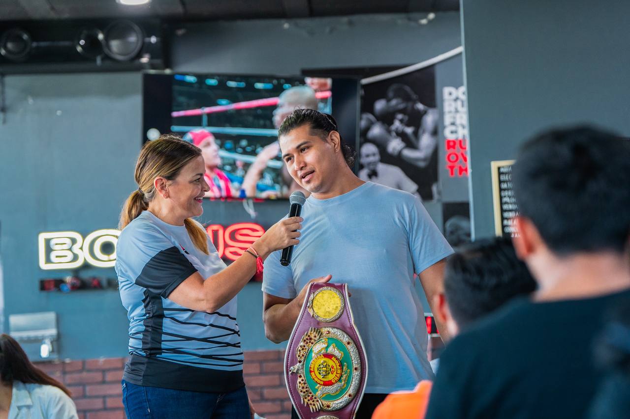 El deporte genera comunidad: Cecilia Patrón ante jóvenes de Mérida