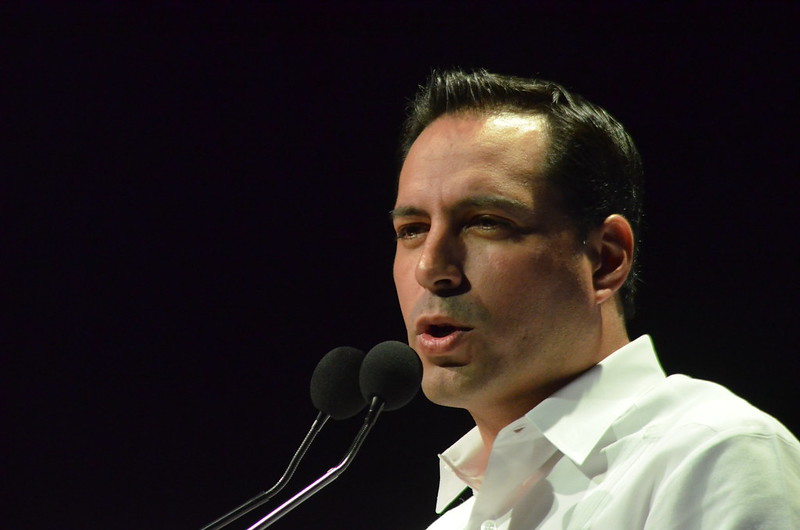 Mauricio Vila deja temporalmente la gubernatura de Yucatán para buscar un lugar en el Senado