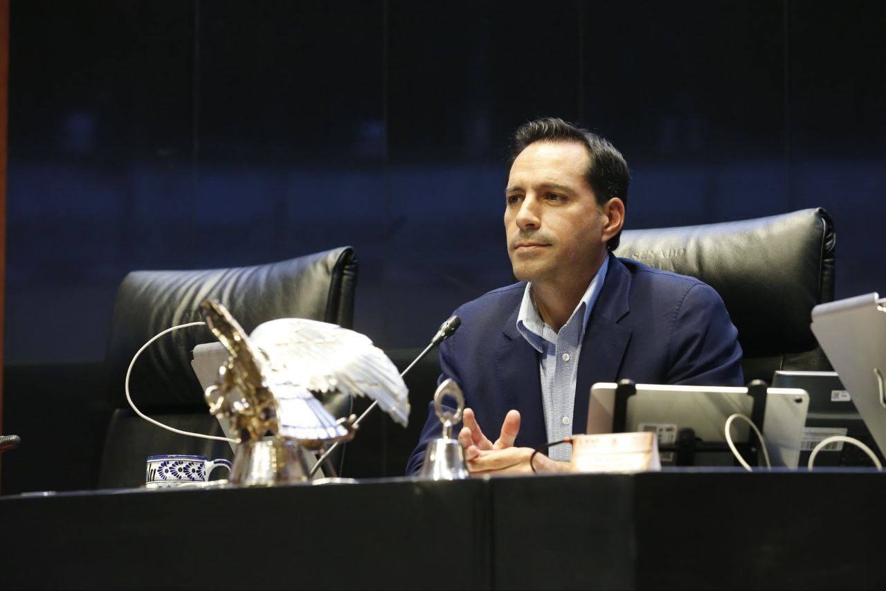 Mauricio Vila solicita licencia al Senado para estudiar maestría en Harvard