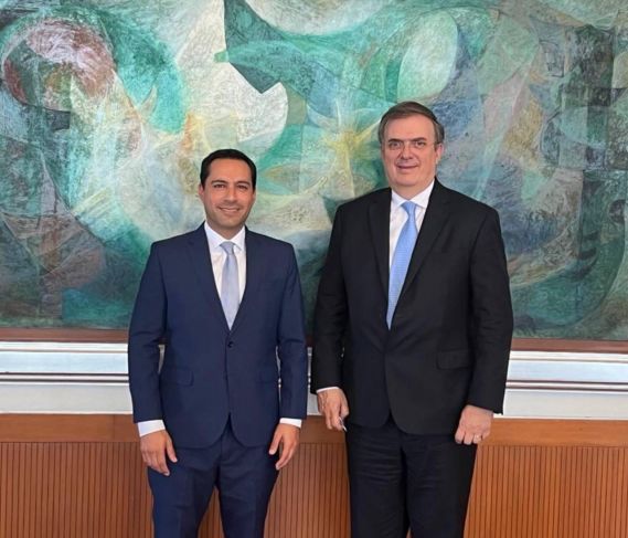 Vila Dosal presenta proyectos de inversión a Marcelo Ebrard