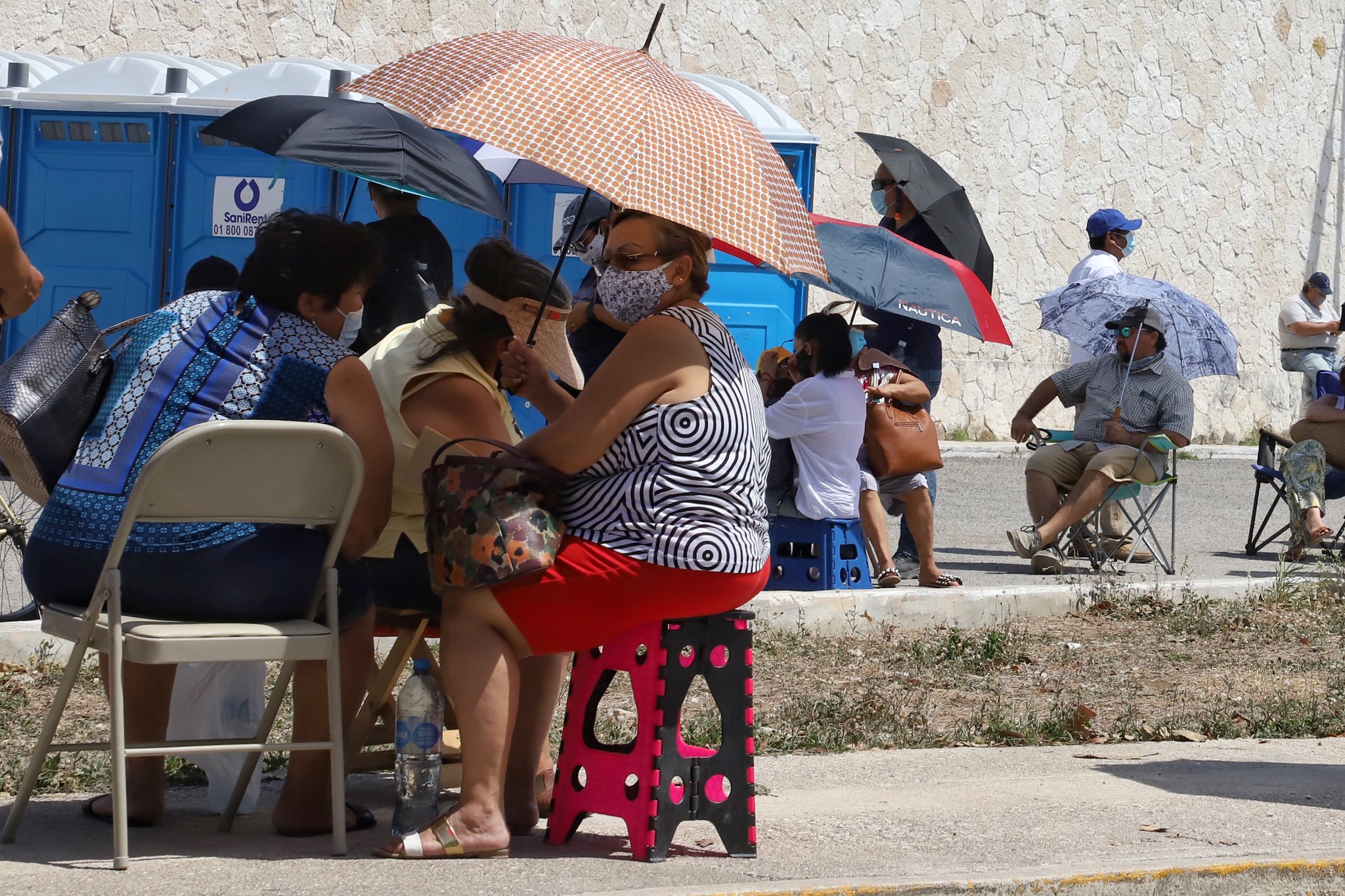 La Jornada Maya Quintana Roo La Jornada Maya Suben Por Ciento Contagios De Covid En