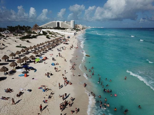 Cancún 2025: Caída en turismo europeo y sudamericano, pero repunte nacional