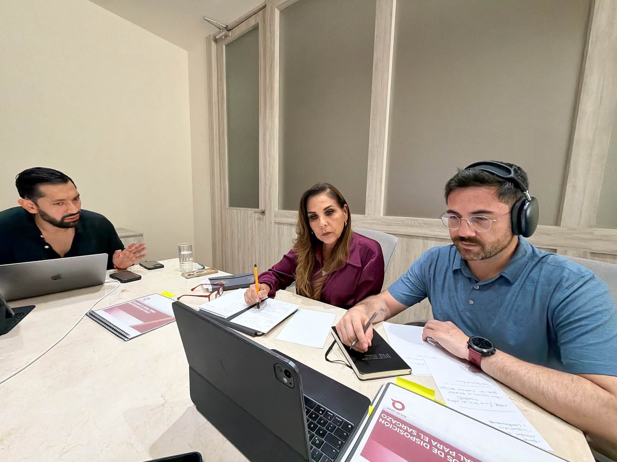 Gobiernos federal y de QRoo afinan detalles del Plan Nacional de Atención al Sargazo