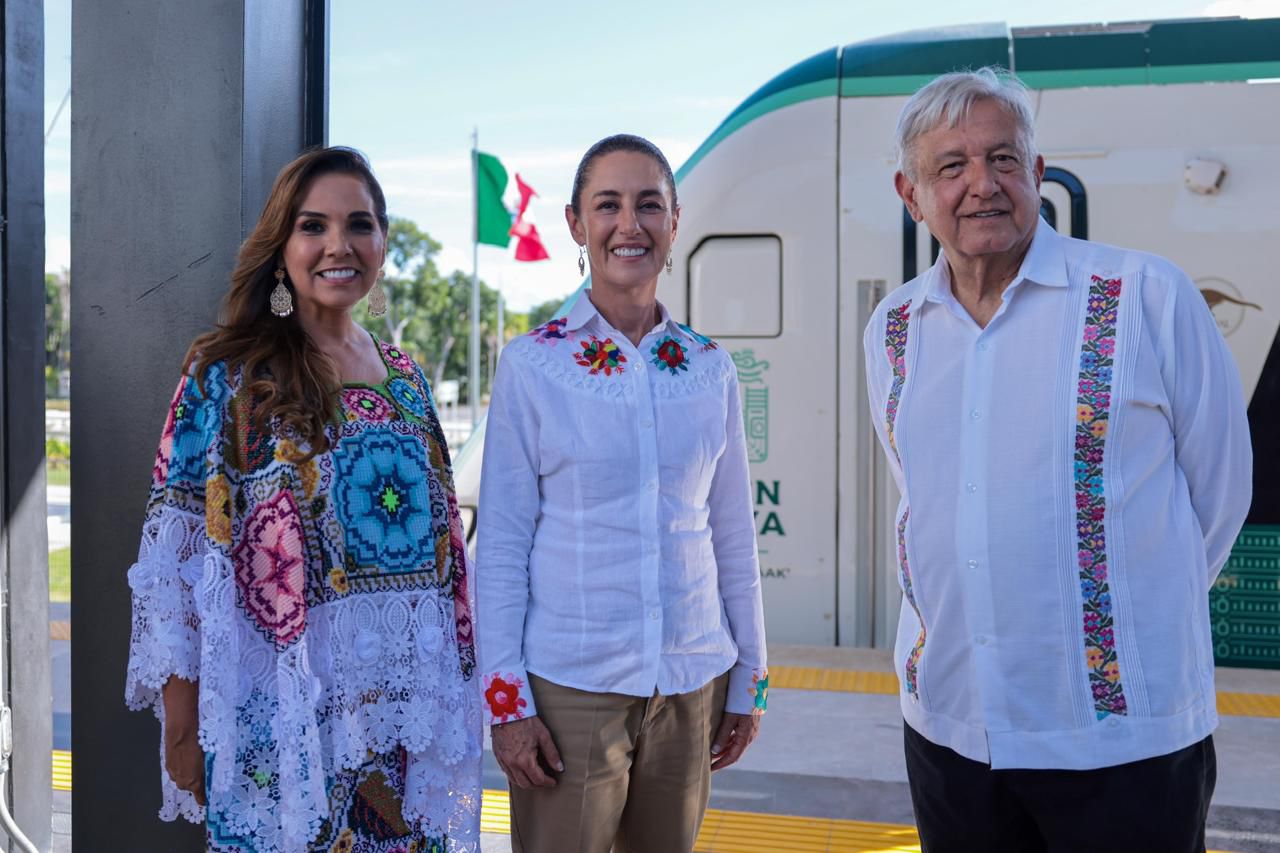 AMLO realiza su último viaje presidencial y entrega obras del Tren Maya en Quintana Roo