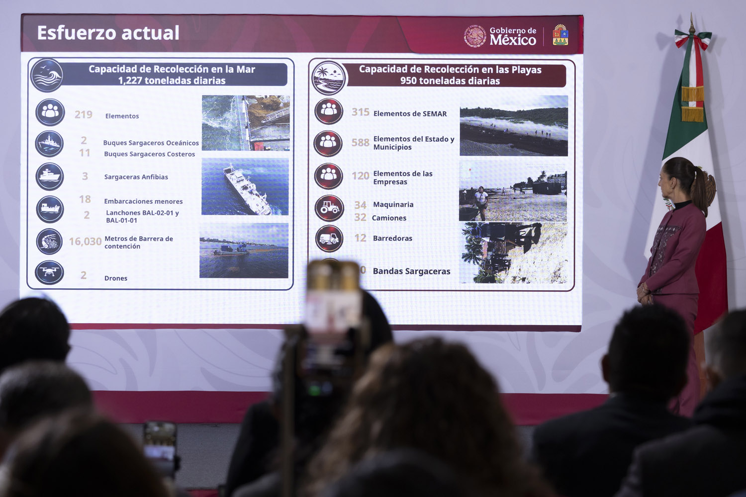 Gobierno invierte 2 mil mdp y refuerza estrategia para contener el sargazo en Quintana Roo