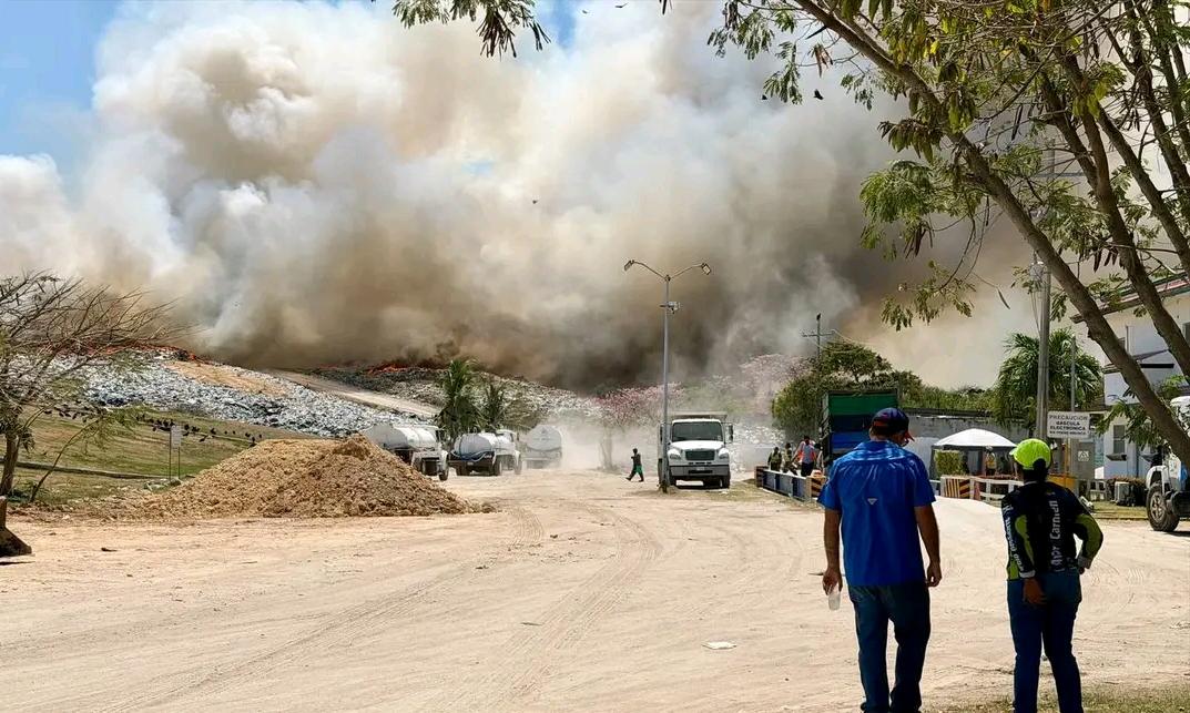 Reportan incendio en relleno sanitario de Carmen