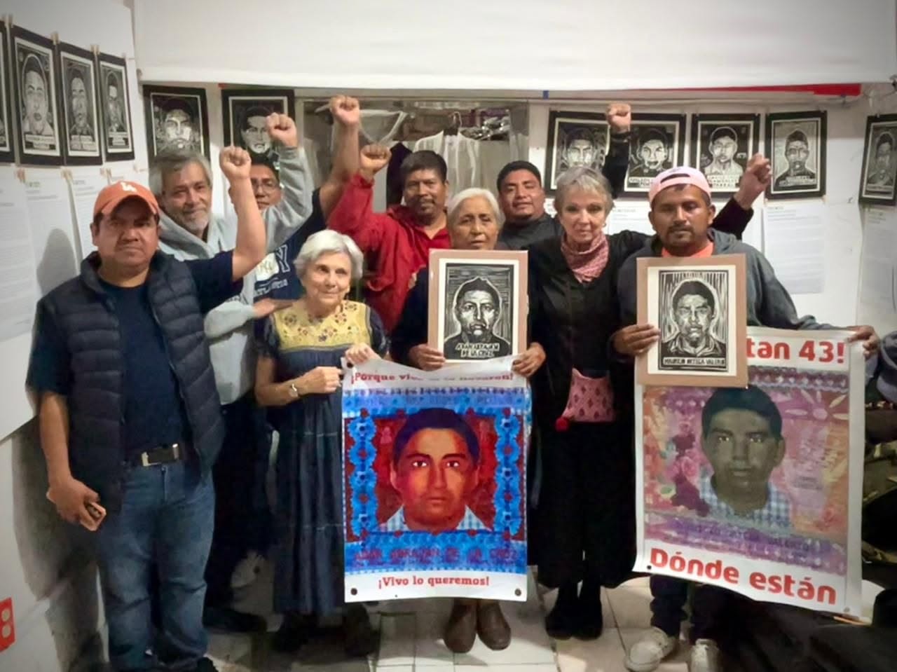 Exposición 43+3 Ayotzinapa ''tiende una trampa a la desmemoria''