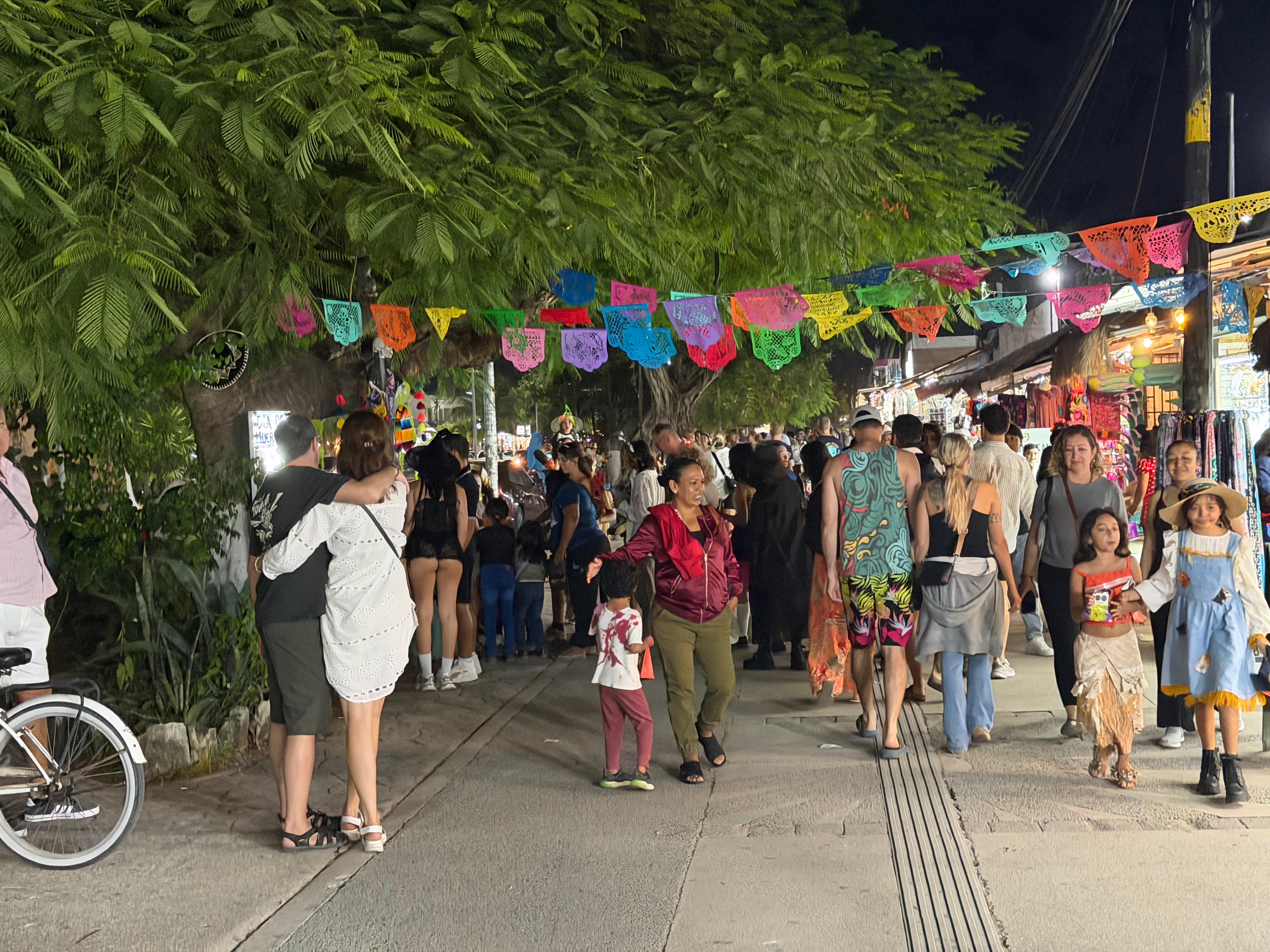 Tulum celebra la vida entre flores, sabores y tradición maya