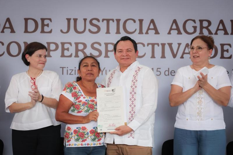 Llega a Tizimín la Jornada de Justicia Agraria Itinerante; mujeres del campo yucateco reciben certeza jurídica