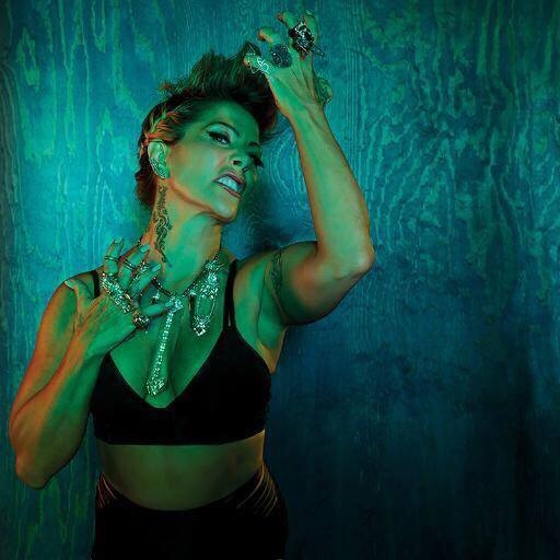 La reina del rock abre el palenque