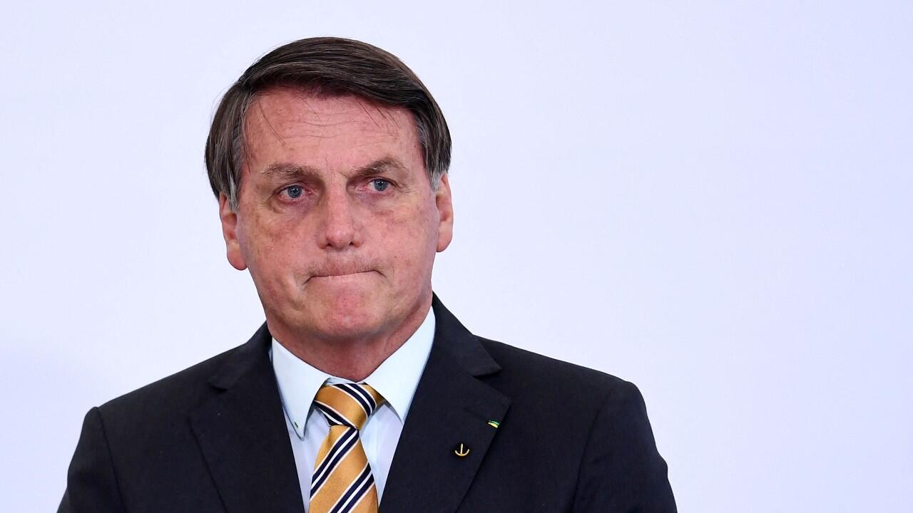 Bolsonaro volverá al hospital en abril para una operación en el hombro, según su médico