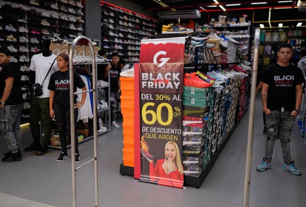 Black Friday genera miles de compras en EU pese a incertidumbre