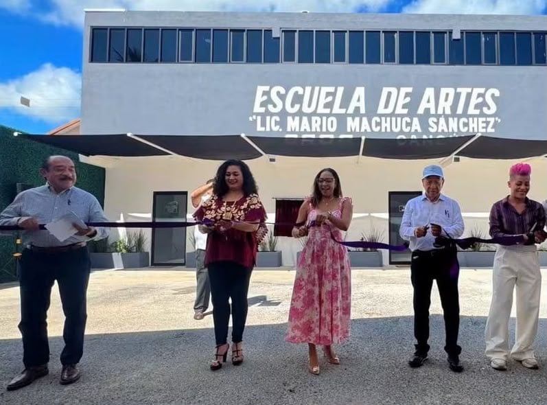 CROC Cancún rinde homenaje a su ex líder Mario Machuca con nueva escuela 