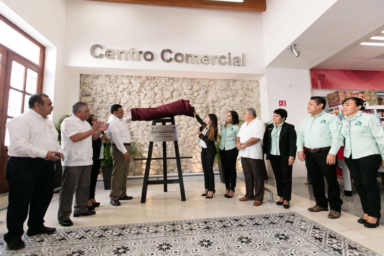 Abre sus puertas renovado Centro Comercial 67 del Isstey