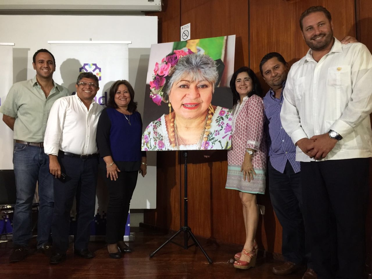 Reconocimiento al talento cómico regional